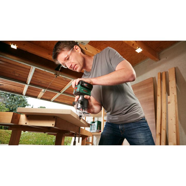 HANDÖVERFRÄS BOSCH ADVANCED TRIM ROUTER 18V-8 UTAN | BAUHAUS