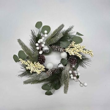 KRANS MED KOTTAR OCH BÄR VIT/SILVER