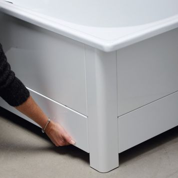 TILLÄGGSFRONT SVEDBERGS TILL EMALJBADKAR 150 VIT