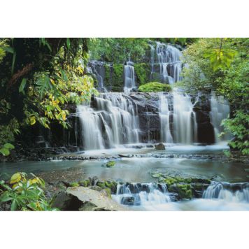 FOTOTAPET KOMAR PURA KAUNUI FALLS